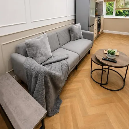 1 Bedroom Luxury Serviced With Parking