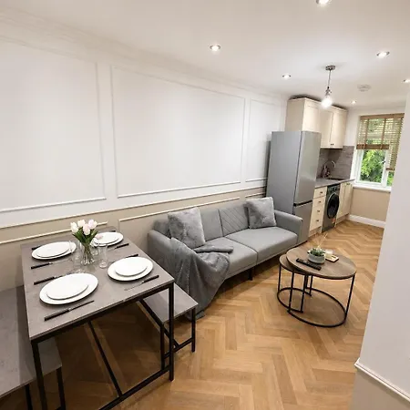 1 Bedroom Luxury Serviced With Parking Apartment